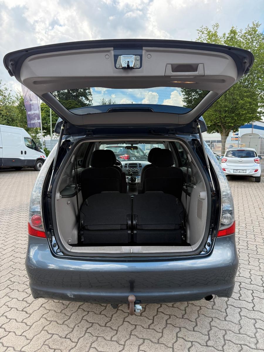 Mitsubishi Grandis 2005 — photo 17
