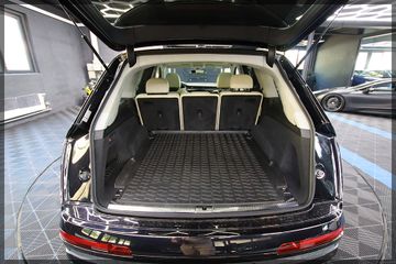 Audi Q7 - 11