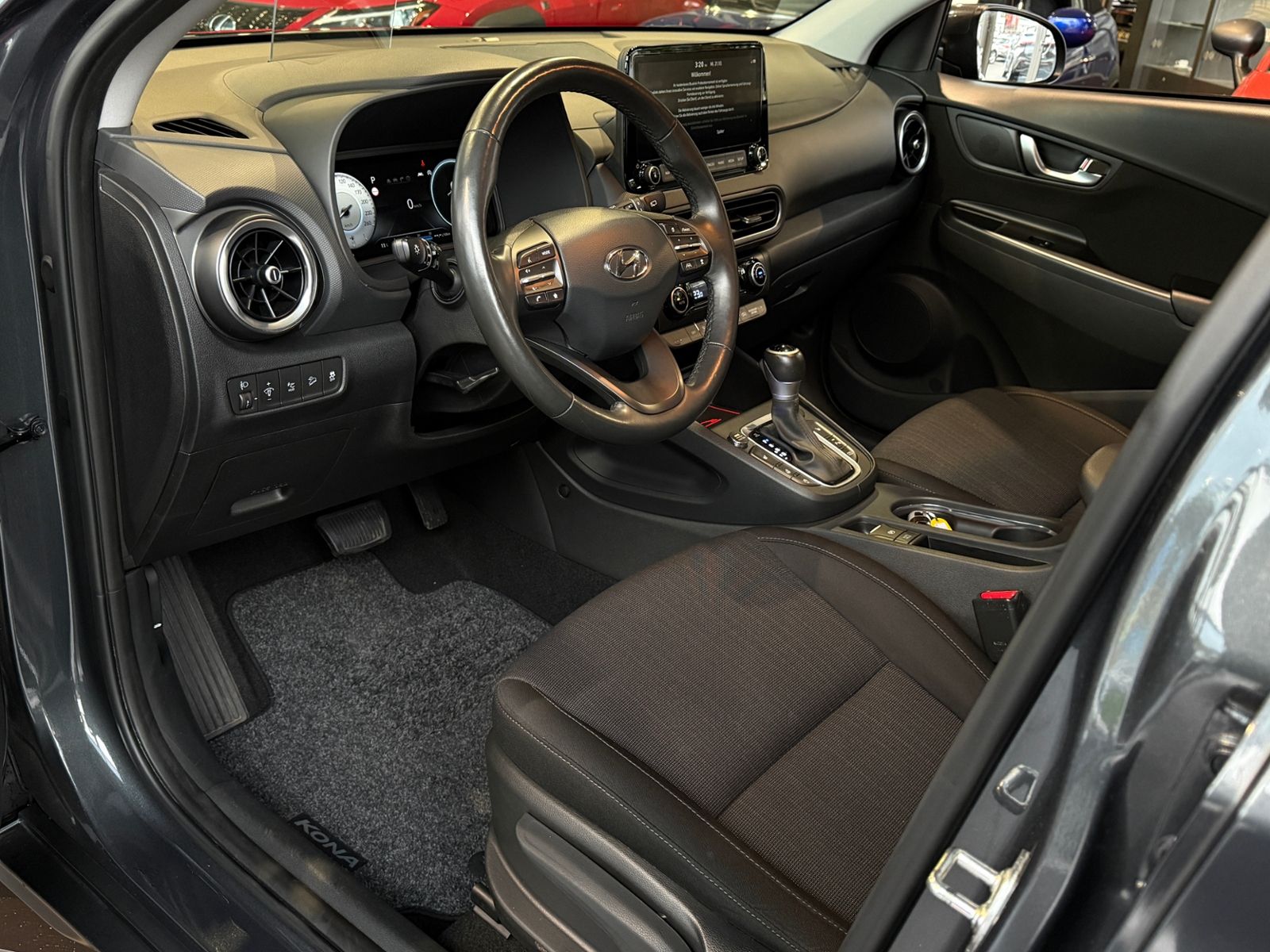 Fahrzeugabbildung Hyundai KONA Prime HUD ACC KAM LED