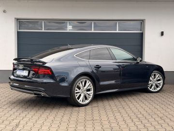 Audi A7 - 8