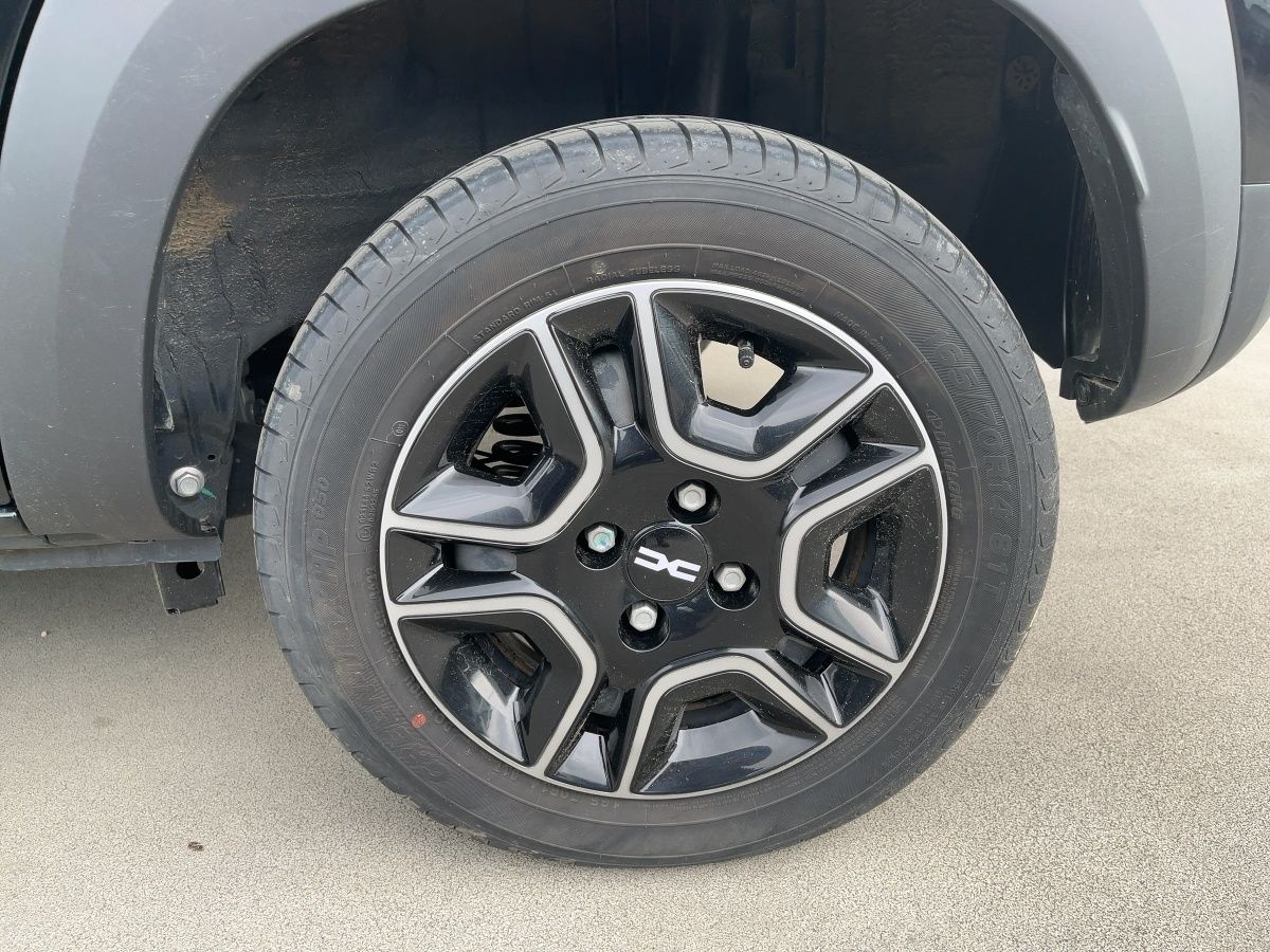 Fahrzeugabbildung Dacia Spring Essential 45 Klima Kamera ABS Fahrerairba
