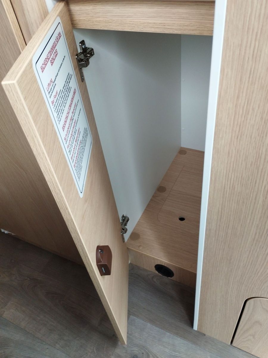 Fahrzeugabbildung Sunlight Adventure Cliff 600 Automatik, Dörr Edition, LTE