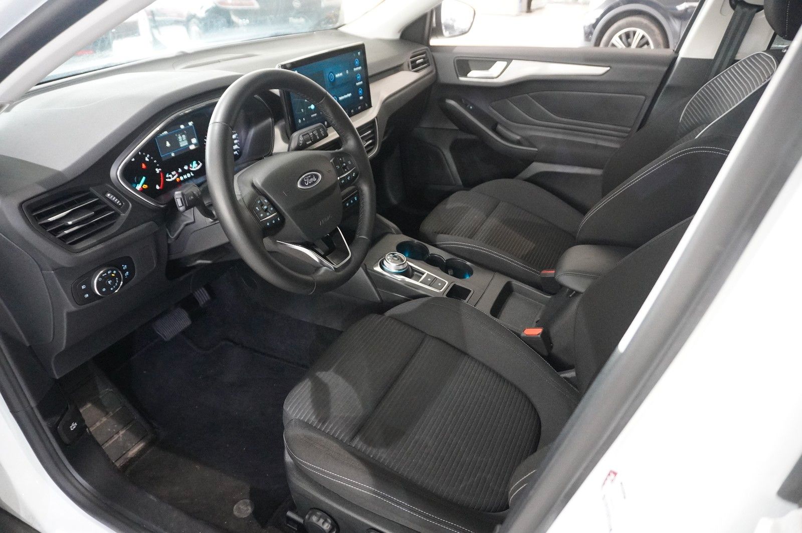 Fahrzeugabbildung Ford Focus Turnier 1.5D TITANIUM NAVI/LED/KAMERA/DAB+