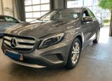 Mercedes-Benz GLA 200 GLA -Klasse GLA 200 - Mercedes-Benz GLA 200 mit Benzin-Antrieb