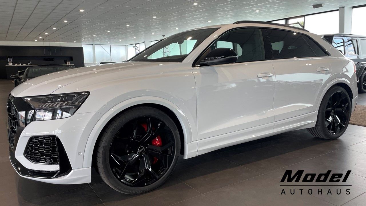 Audi RSQ8 | HuD | Keramik | Pano | 305 km/h | Massage