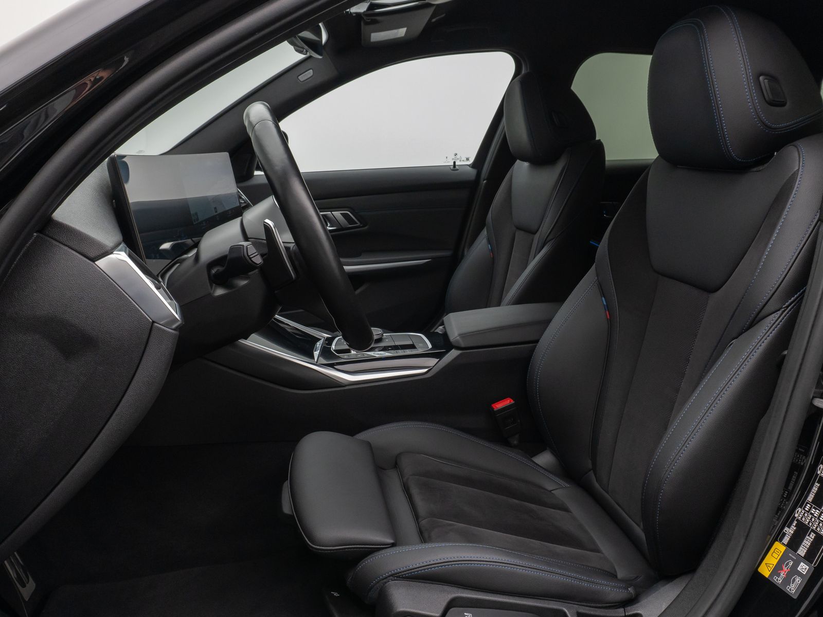 Fahrzeugabbildung BMW 330e M Sport Kamera DAB HiFi Lenkrhzg Alarm 19"