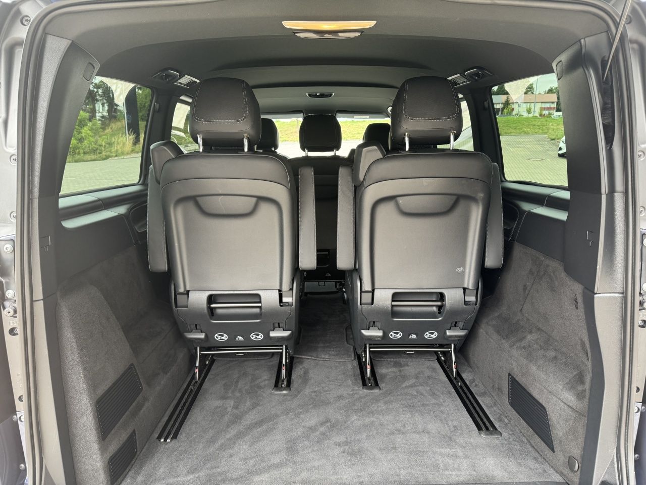 Fahrzeugabbildung Mercedes-Benz V 250d Avantgarde Ed. lang 4x4 AMG*Distronic*AHK