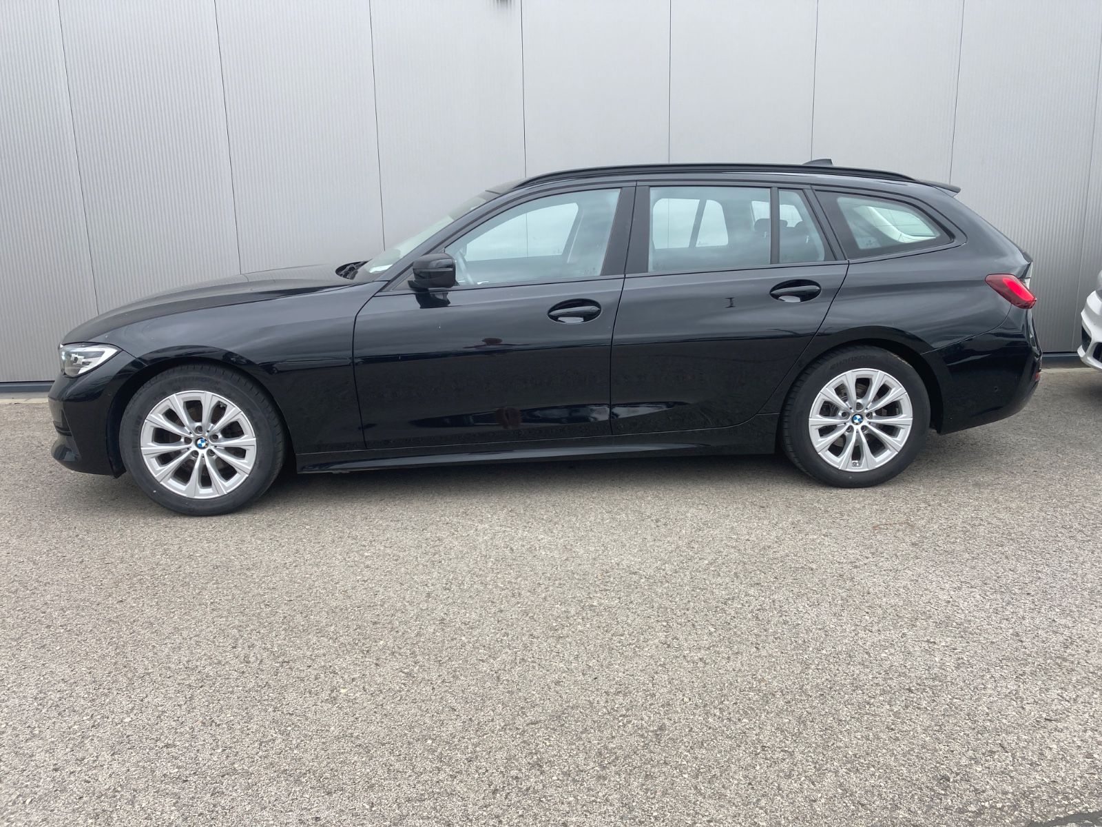 BMW 318d Touring *DAB*HiFi*Dachreling*Navi*17"Alu