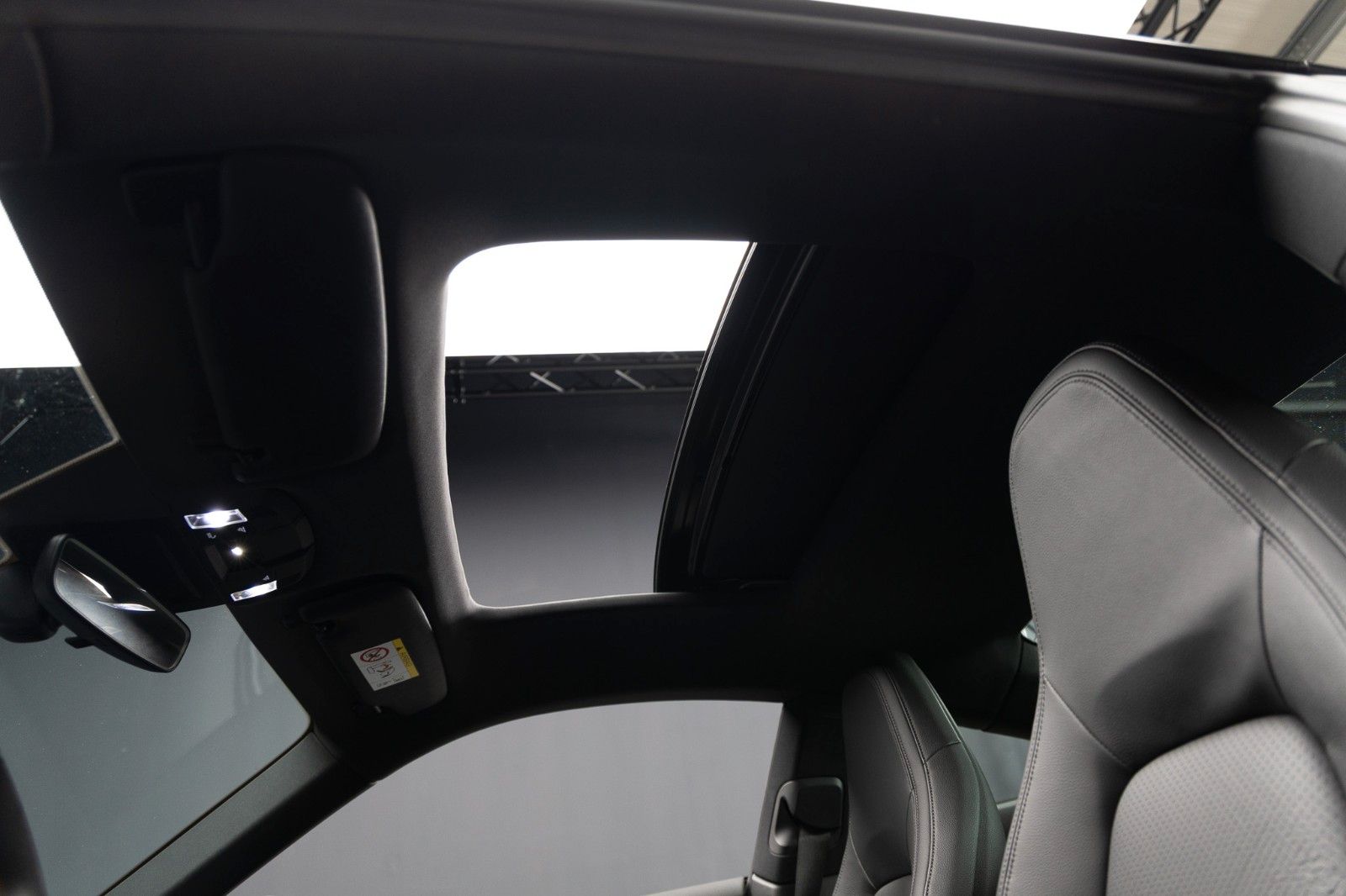Fahrzeugabbildung Porsche 992 + 1. Hand + 16.050 km + Schiebedach + PDK