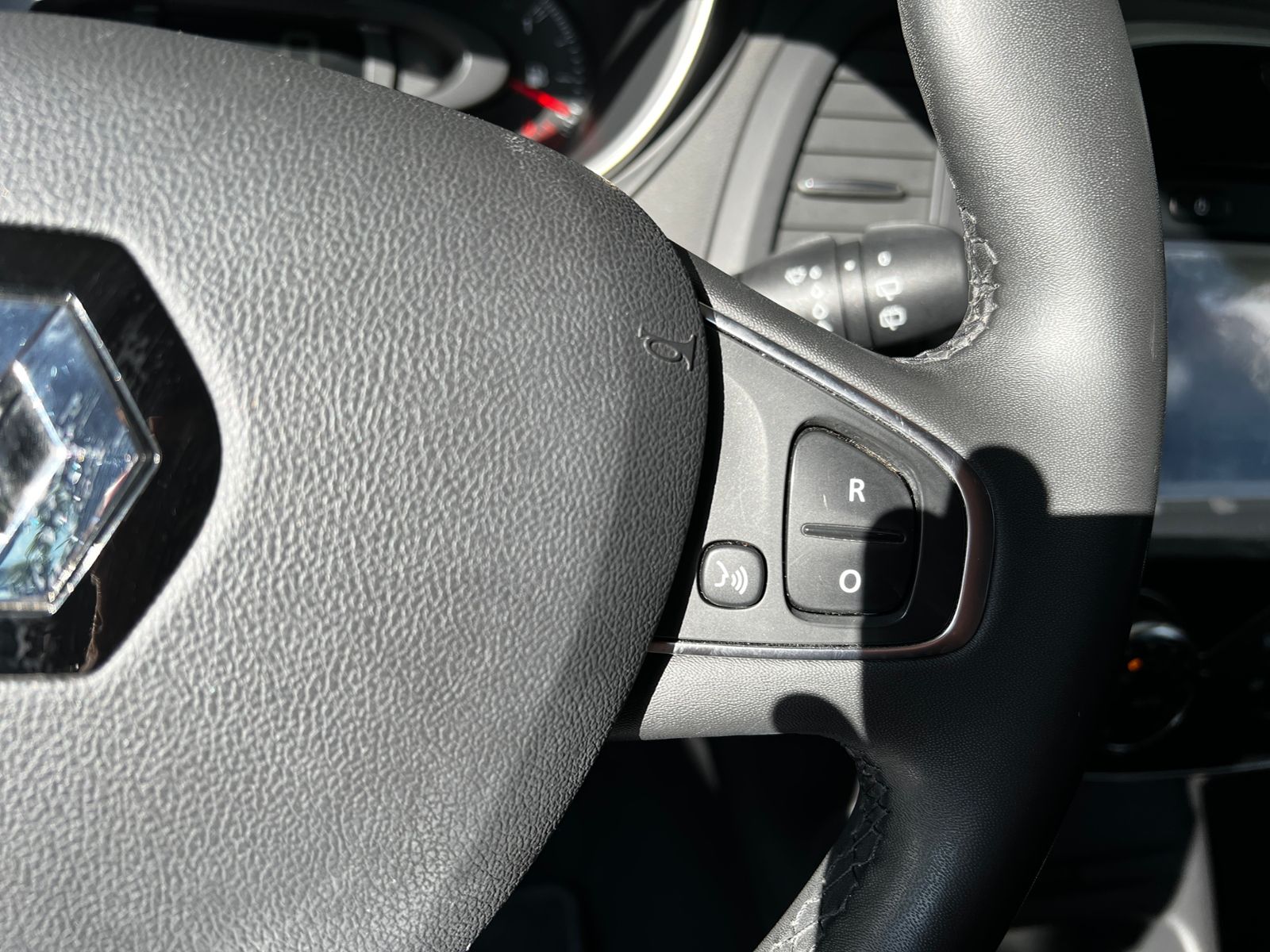 Fahrzeugabbildung Renault Captur Limited SHZ KLIMA ALU