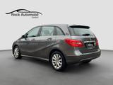 Mercedes-Benz B 180 7G-DCT Automatik *Garantie* - Gebrauchtwagen in Augsburg