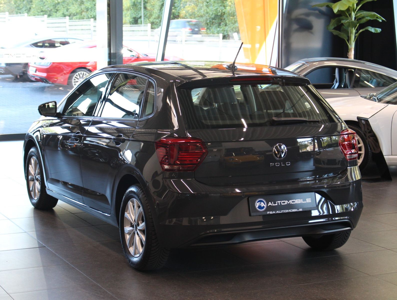 Fahrzeugabbildung Volkswagen Polo VI Highline DSG*1.Hand*MWST*