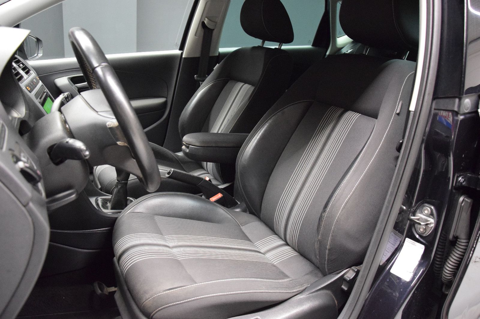 Fahrzeugabbildung Volkswagen Polo V Match Klima Sitzhz PDC 2.Hd