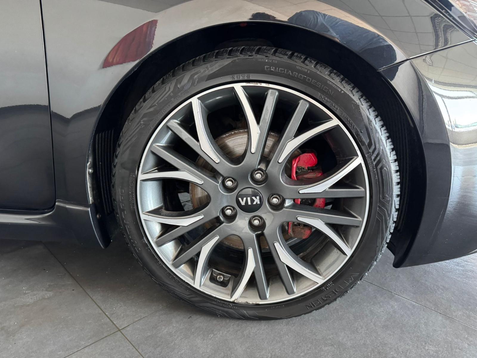 Kia ProCeed GT-Track 1.6 TGDI Voll Pano Navi TÜV NEU