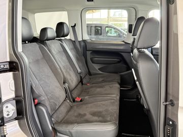 Volkswagen Caddy 2.0TDI DSG STYLE NAV PRO STANDH PANO 7SITZ