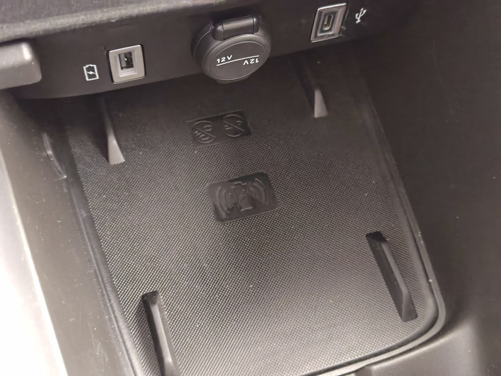 JEEP Avenger  1.2 MHEV Altitude JBL ACC LED – Bild 21
