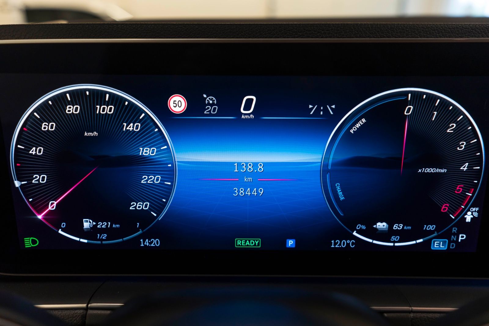 Fahrzeugabbildung Mercedes-Benz GLE 350de 4Matic AMG 3D KAM BURMESTER ACC LUFT