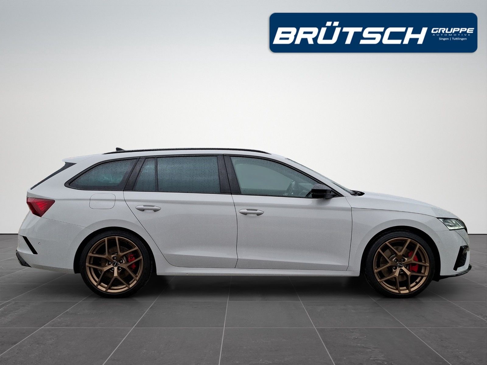 SKODA Octavia Combi RS Plus 2.0 TSI DSG / PANORAMA / A - Image 8