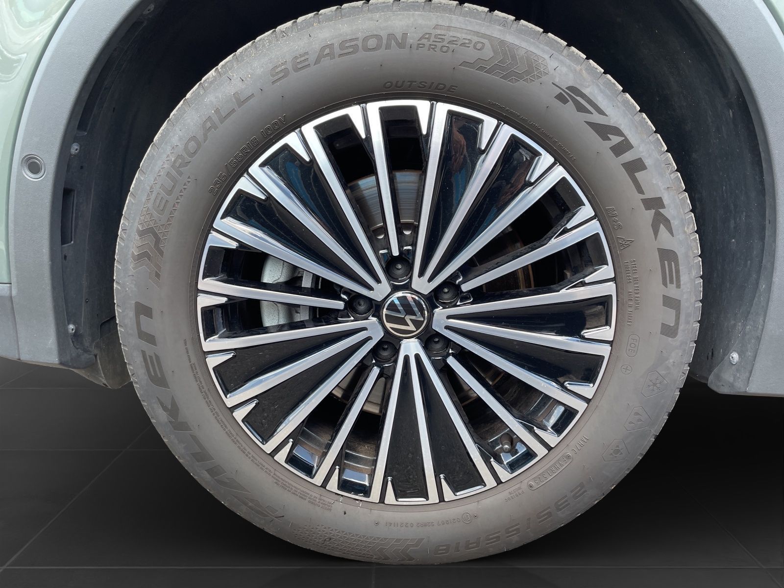 Volkswagen Tiguan - Bild 8