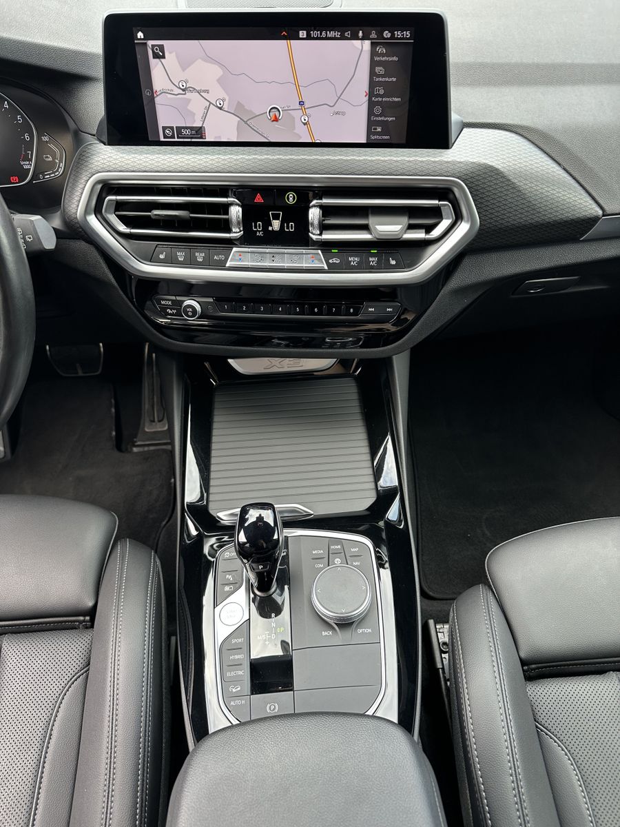 Fahrzeugabbildung BMW X3 xDrive30e M-Sport NAV+LED+AHK+KAMERA+19ZO+1HD