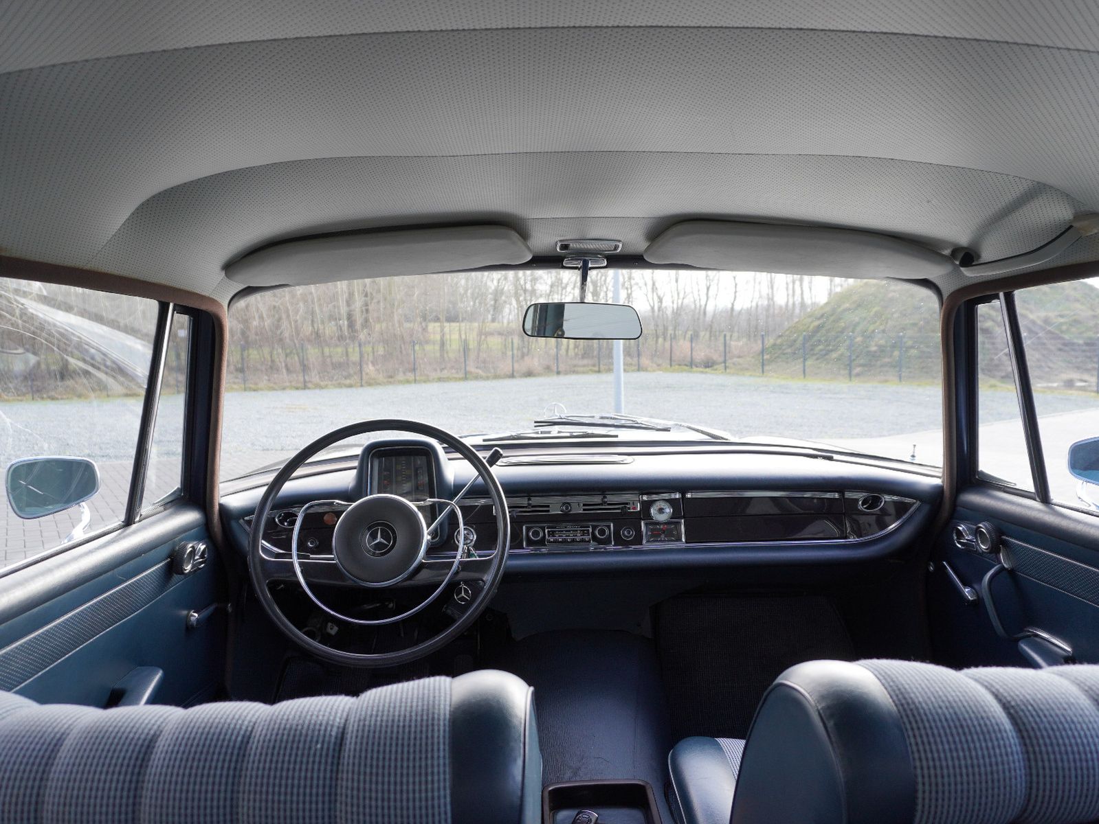 Fahrzeugabbildung Mercedes-Benz 200