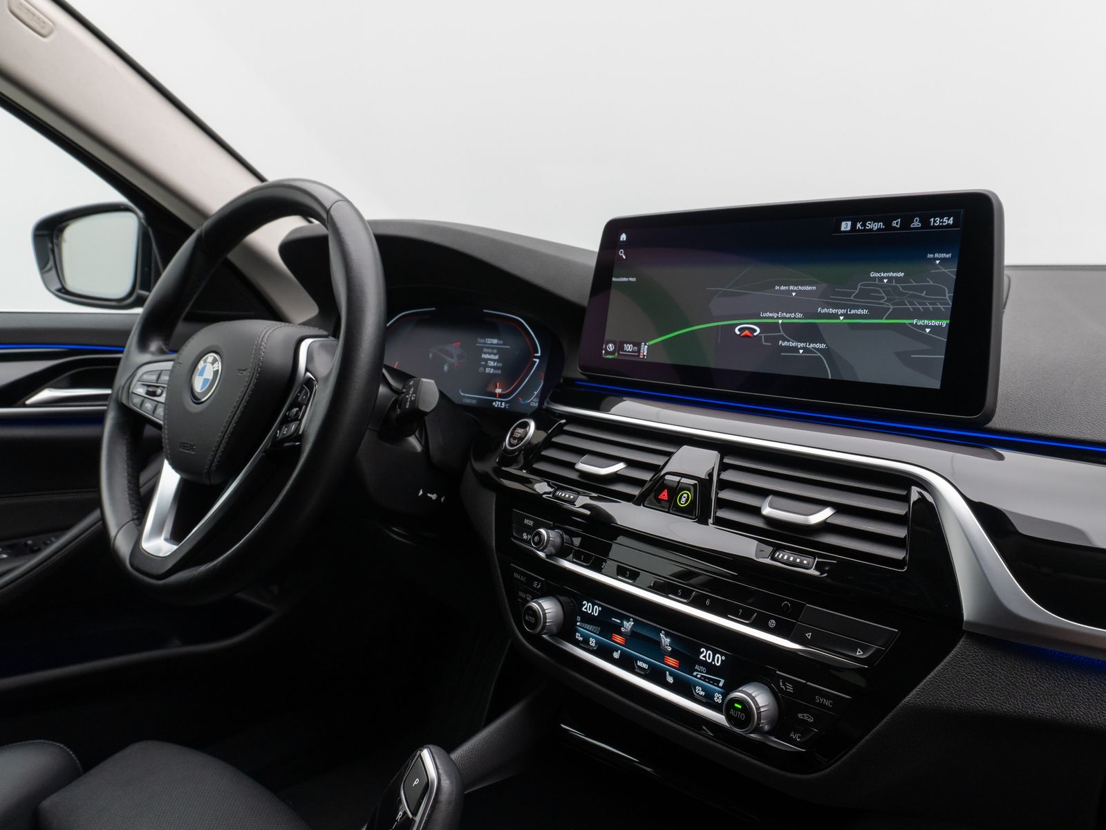 Fahrzeugabbildung BMW 520d Kamera Laser HUD DAB HiFi Stop&Go AHK Sport