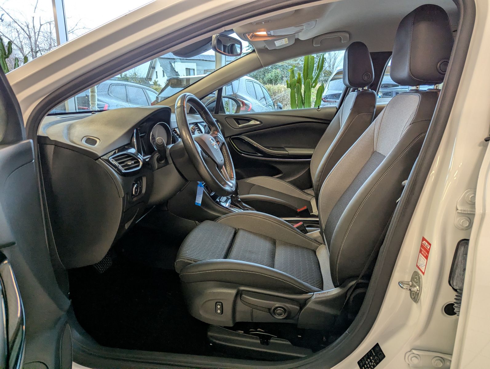 OPEL Astra 1.5 CDTI Aut. Elegance Navi LED Kamera - Image 10