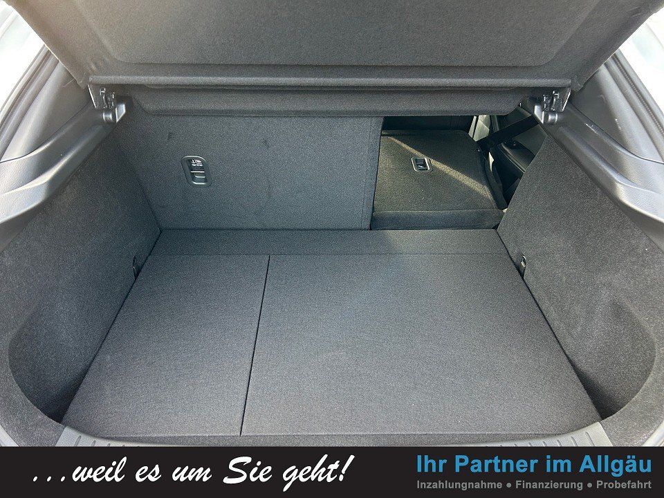 Fahrzeugabbildung Mazda CX-30 SKYG 140PS EXCLUSIVE NAVI+BOSE+CARPLAY+SHZ