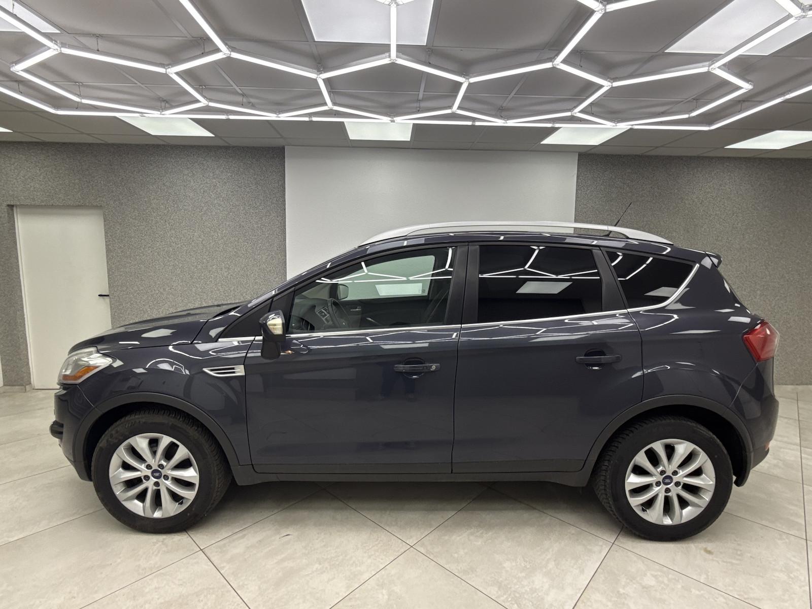 Ford Kuga 4x4 Titanium Panorama KeyL PDC Tempo AHK AC