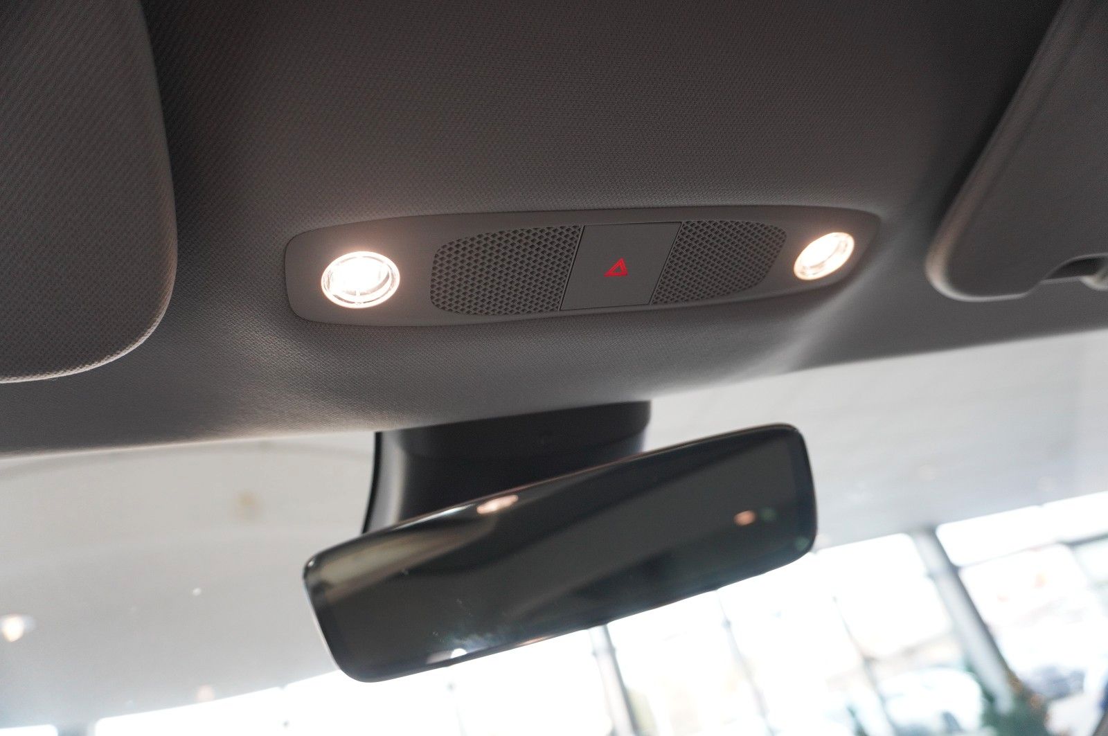 Fahrzeugabbildung Tesla Model 3 LONGRANGE DUAL-MOTOR NAVI/KAMERA/SH/PANO