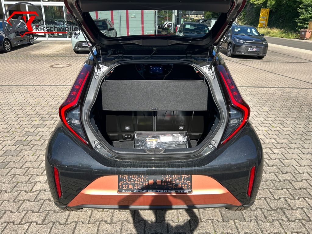 TOYOTA Aygo X 1,5 Hybrid Teamplayer (AB7) TOYOTA Aygo X 1,5 Hybrid Teamplayer (AB7)