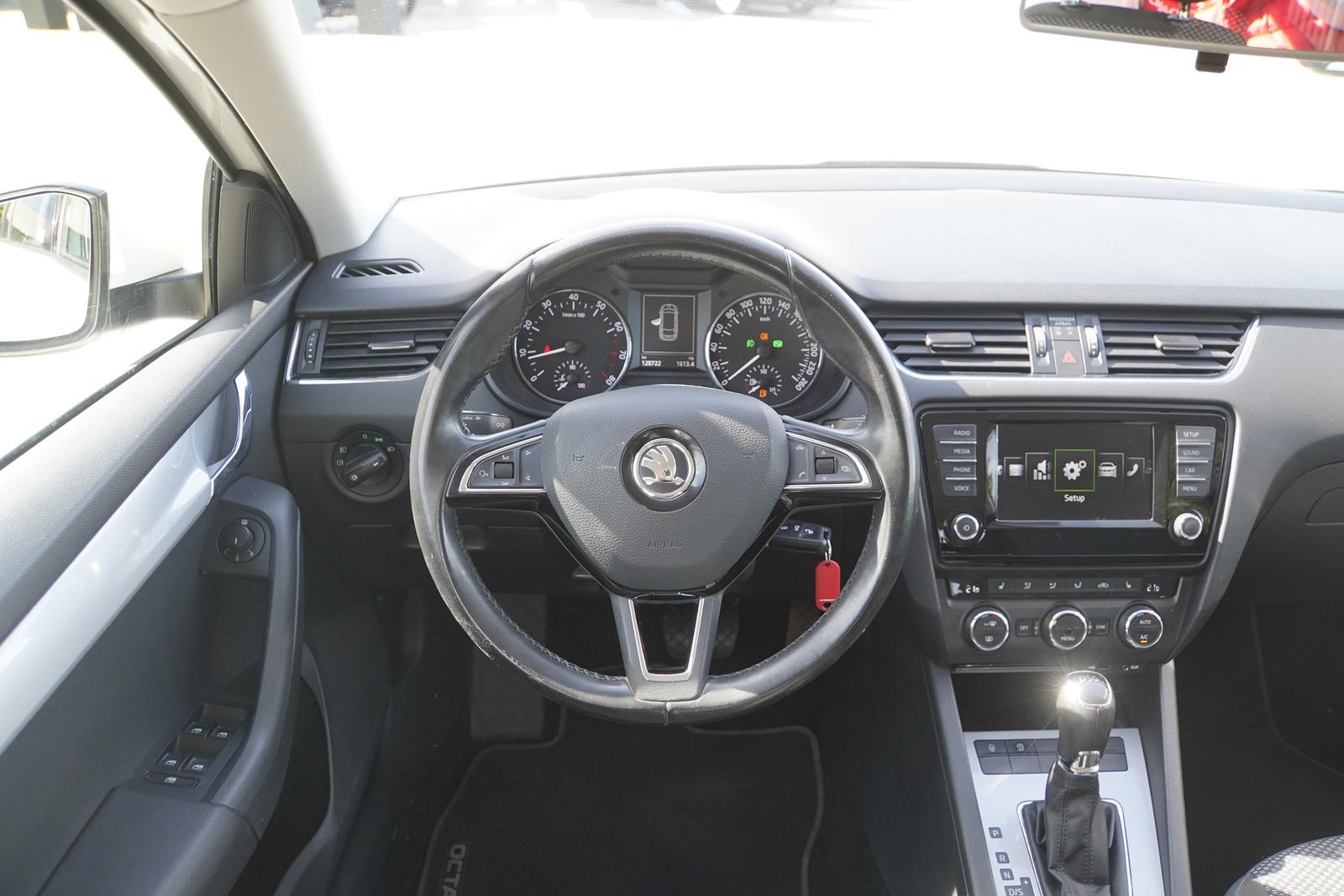 Skoda Octavia Combi 1.4 TSI DSG Klimaaut. Sitzheizung