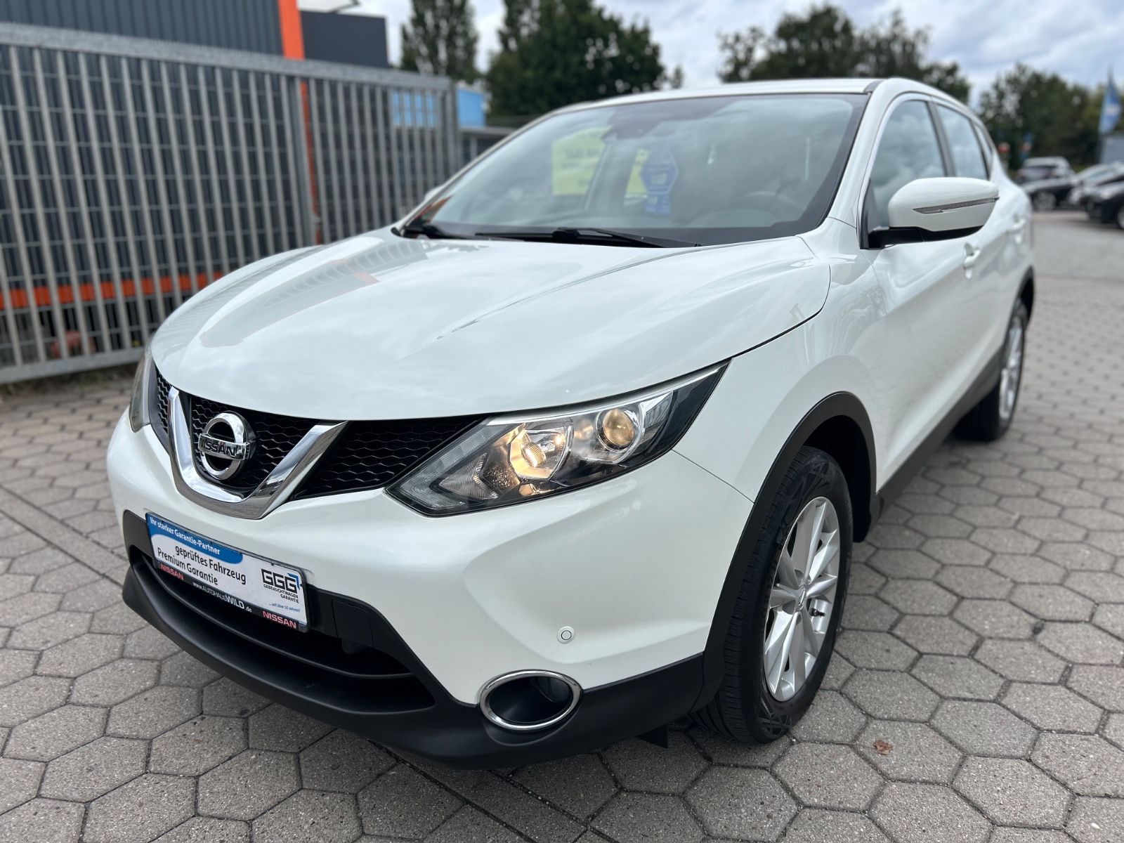 Nissan Qashqai - 1