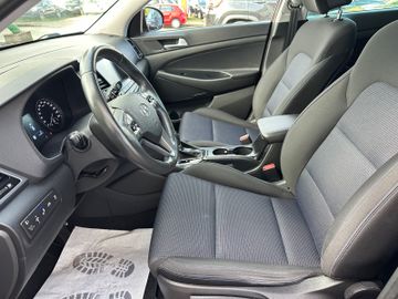 Hyundai TUCSON - 10