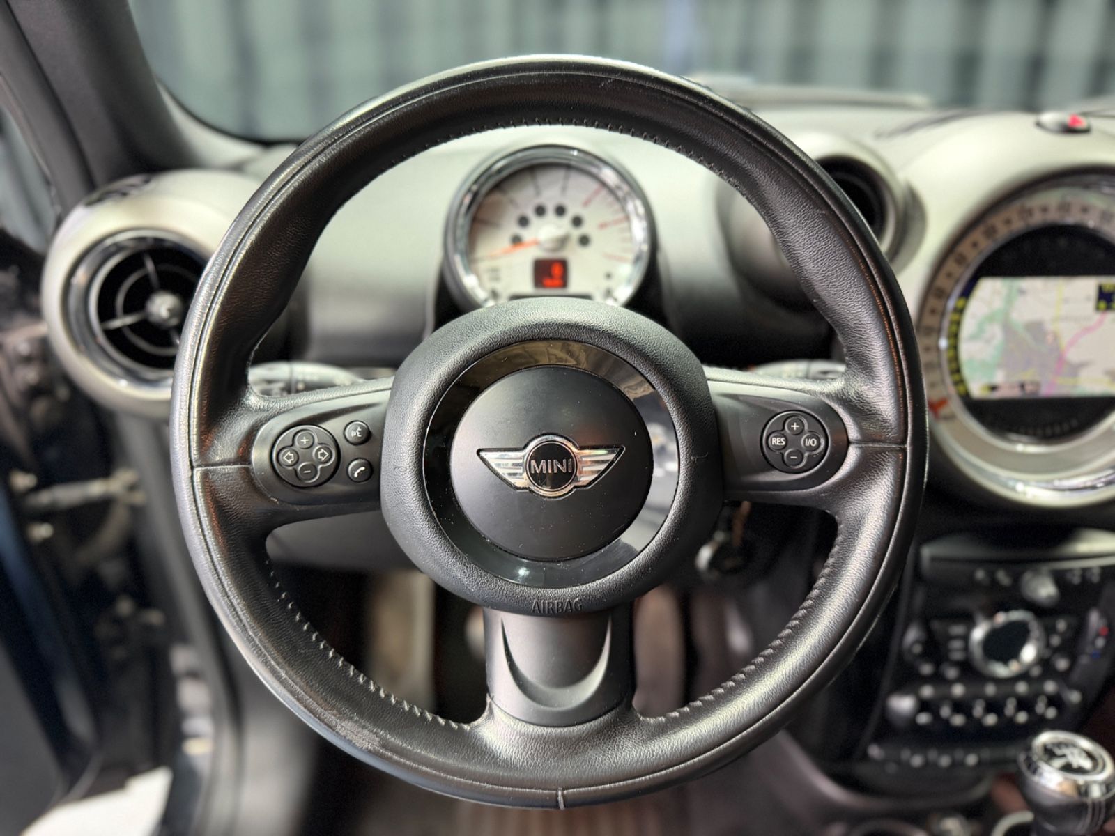 Fahrzeugabbildung MINI COOPER D Countryman Cooper D All4|PANO|NAVI|