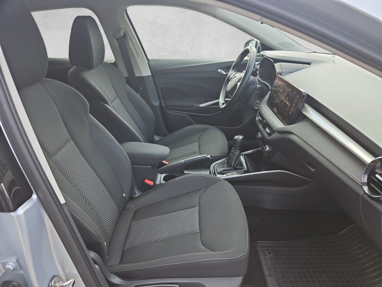 Fahrzeugabbildung SKODA Fabia TSI Style 81 kW LED/NAVI/ACC/SHZ/LHZ