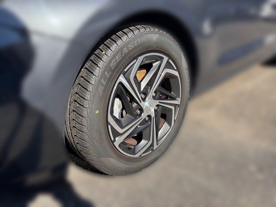 Fahrzeugabbildung Hyundai i30 1.5T 160PS 48V Edition 30