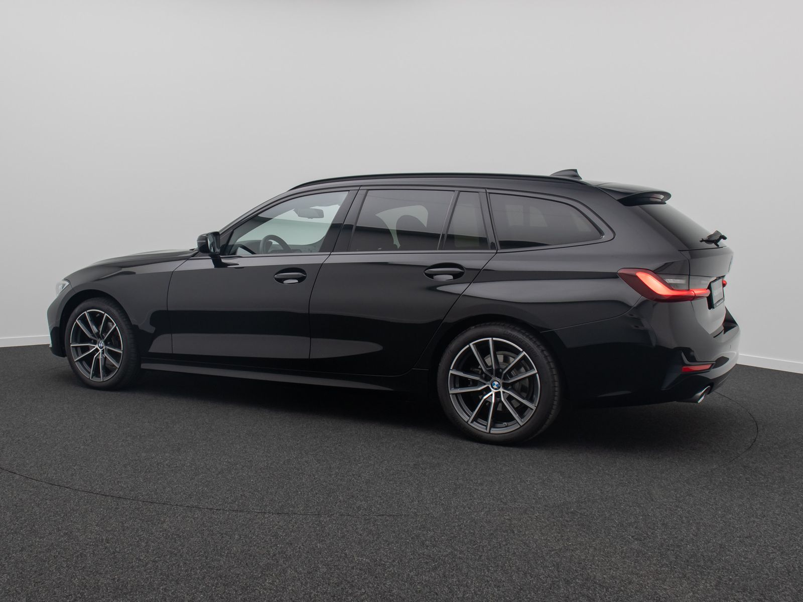 Fahrzeugabbildung BMW 320d Sport Line ACC DAB Komfort Laser HiFi Alarm