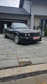 BMW E30 Cabrio - BMW aus 1988: Cabrio