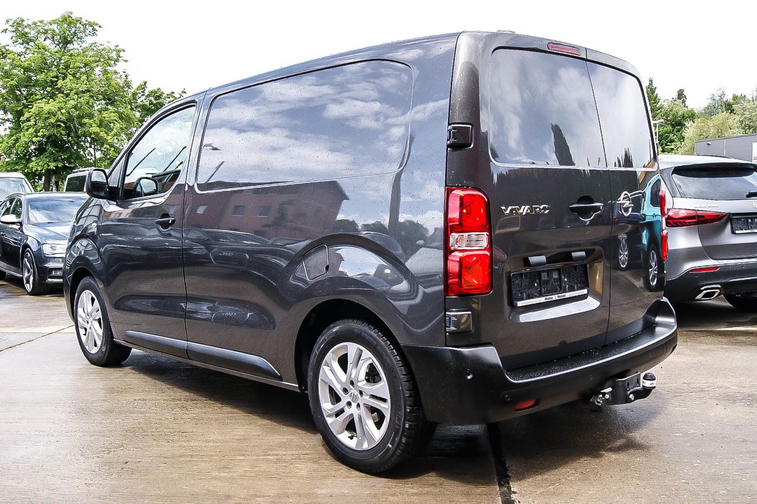 Fahrzeugabbildung Opel Vivaro Kasten 1.5d  Edition S Apple CarPlay ANHZ