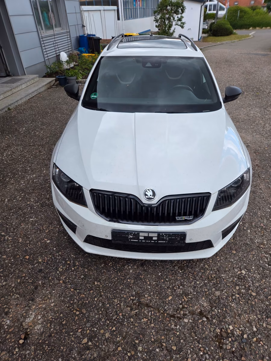 Skoda Octavia 2014 — фото 10