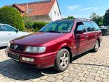 Volkswagen Passat Exclusive - Volkswagen Passat aus 1996: Kombi