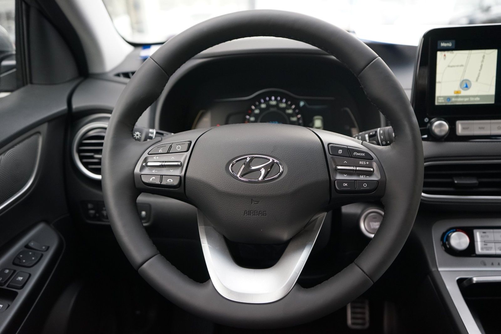 Fahrzeugabbildung Hyundai KONA Elektro ADVANTAGE NAVI LED SHZ