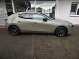 Mazda 3 2.5L e-SKYACTIV G 140ps 6AT FWD Homura - Mazda 3: Automatik