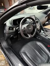 Aston Martin DB11  V8 Volante - Cabrio - Aston Martin aus 2018