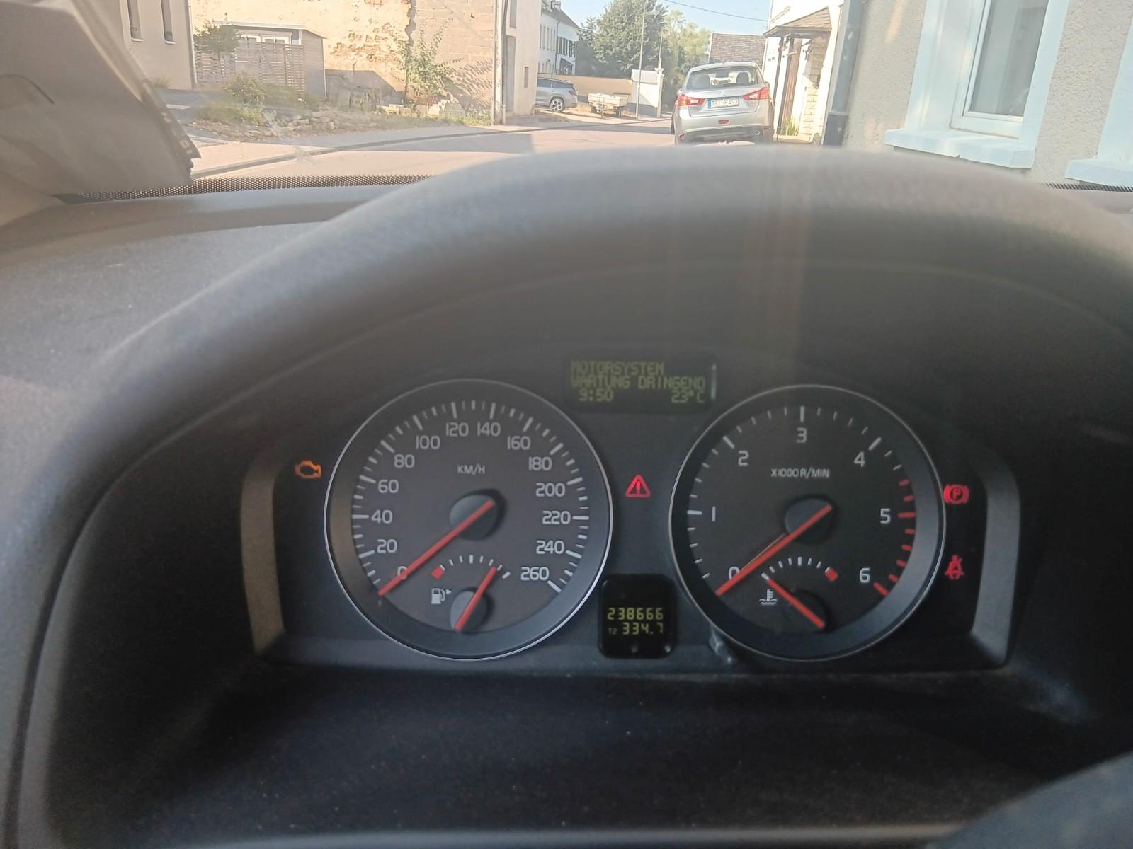 Volvo V50 2010 — photo 6