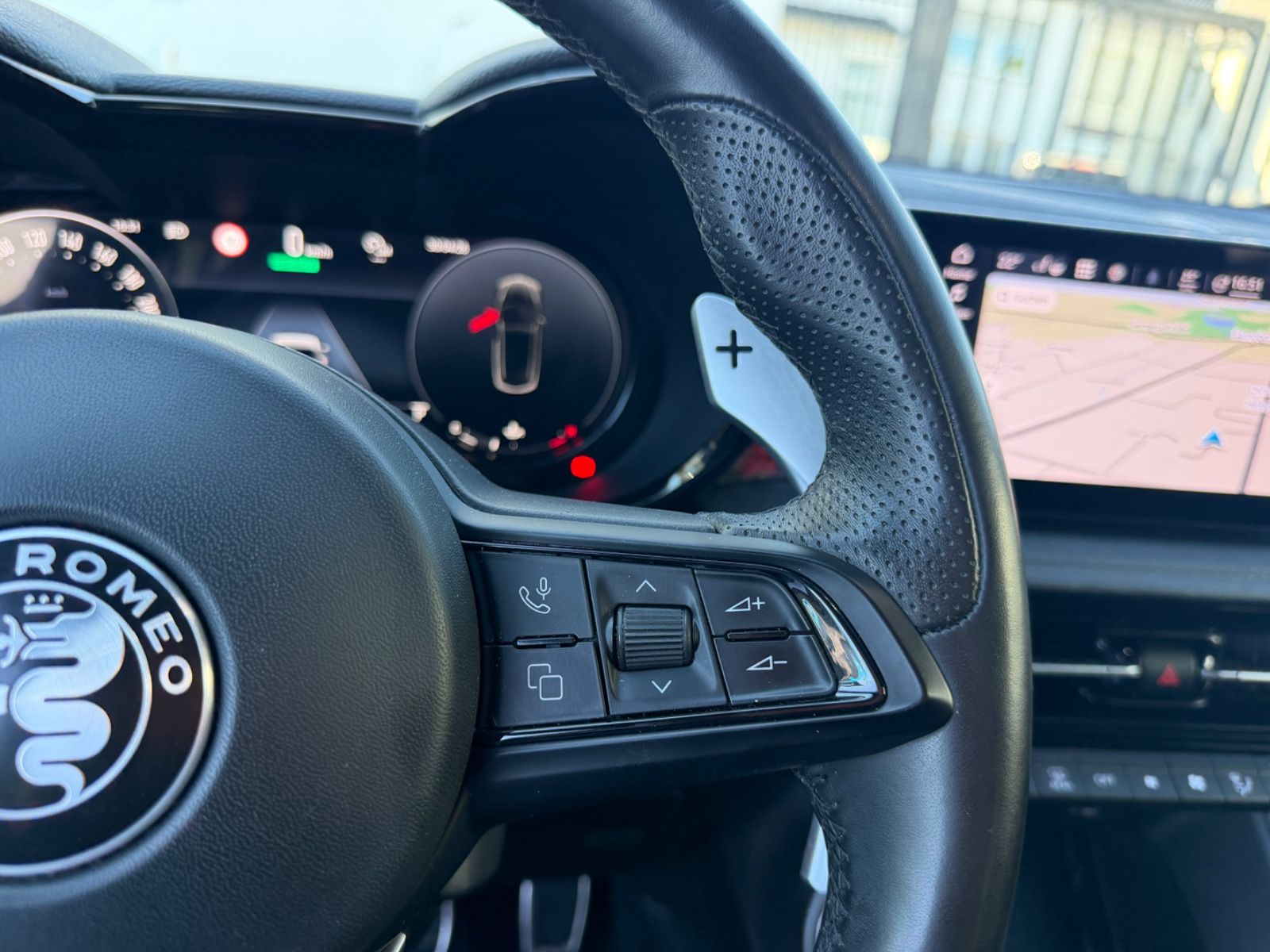 Fahrzeugabbildung Alfa Romeo Tonale Edizione Speciale/DNA/ACC/APPLE-CAR