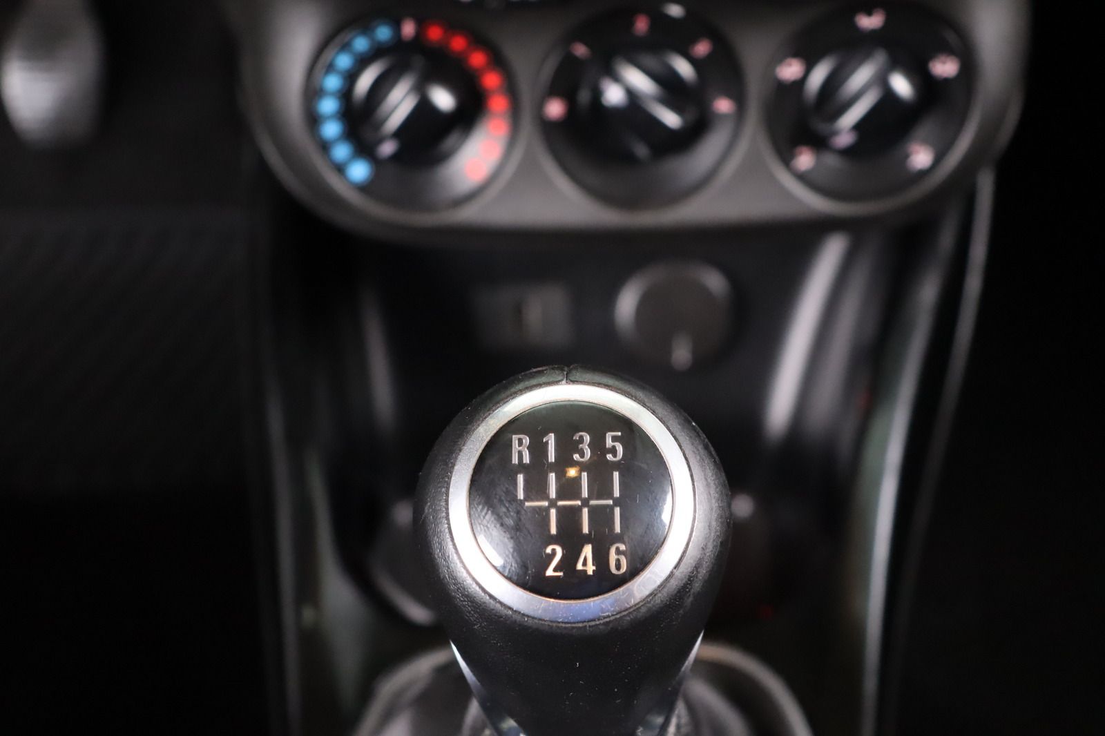 Fahrzeugabbildung Opel Corsa E * Sitzhzg. * Klima * PDC * HU/AU neu
