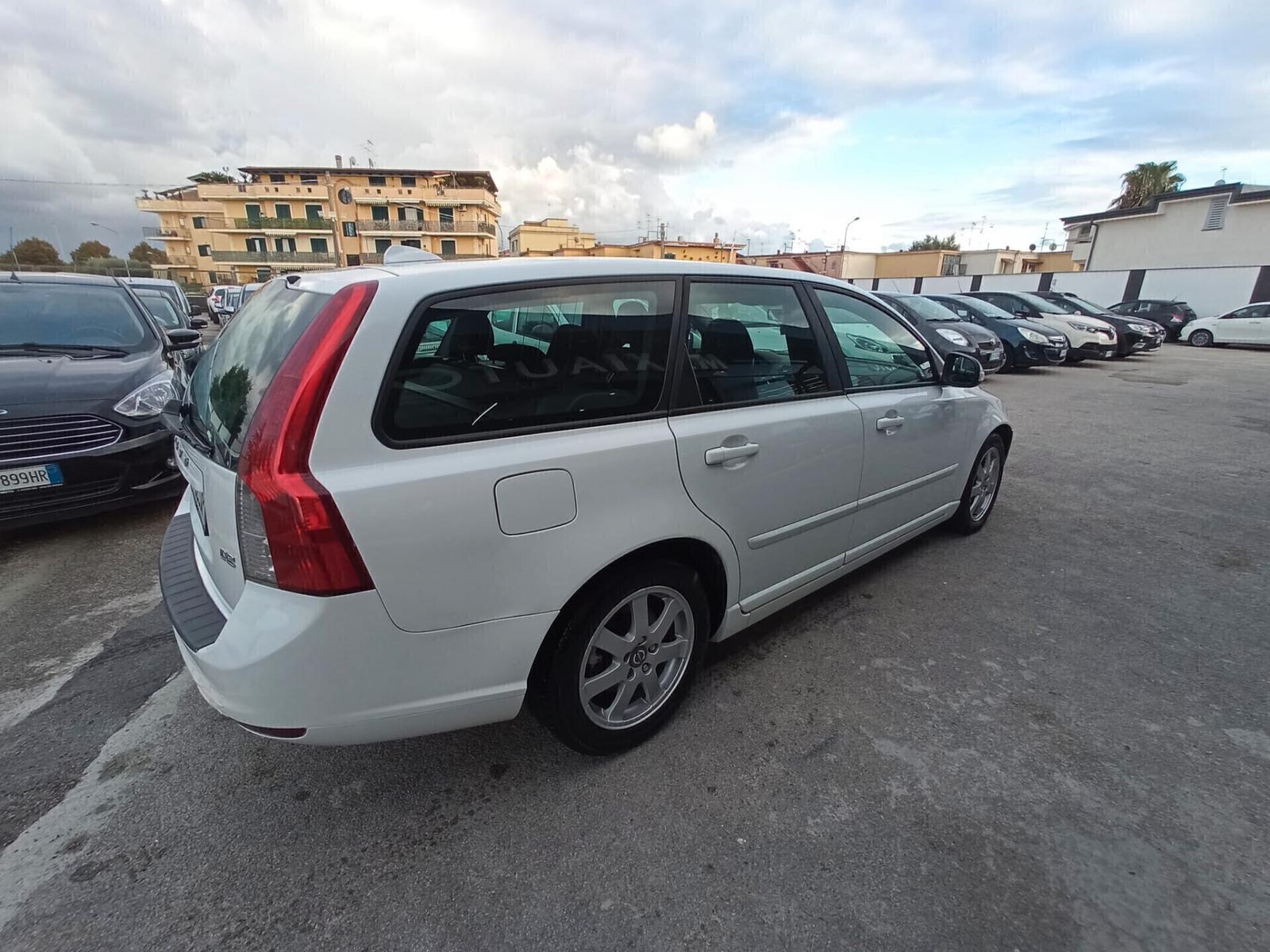 VOLVO V50 - 1.6 DIESEL - 114 CV - BVM