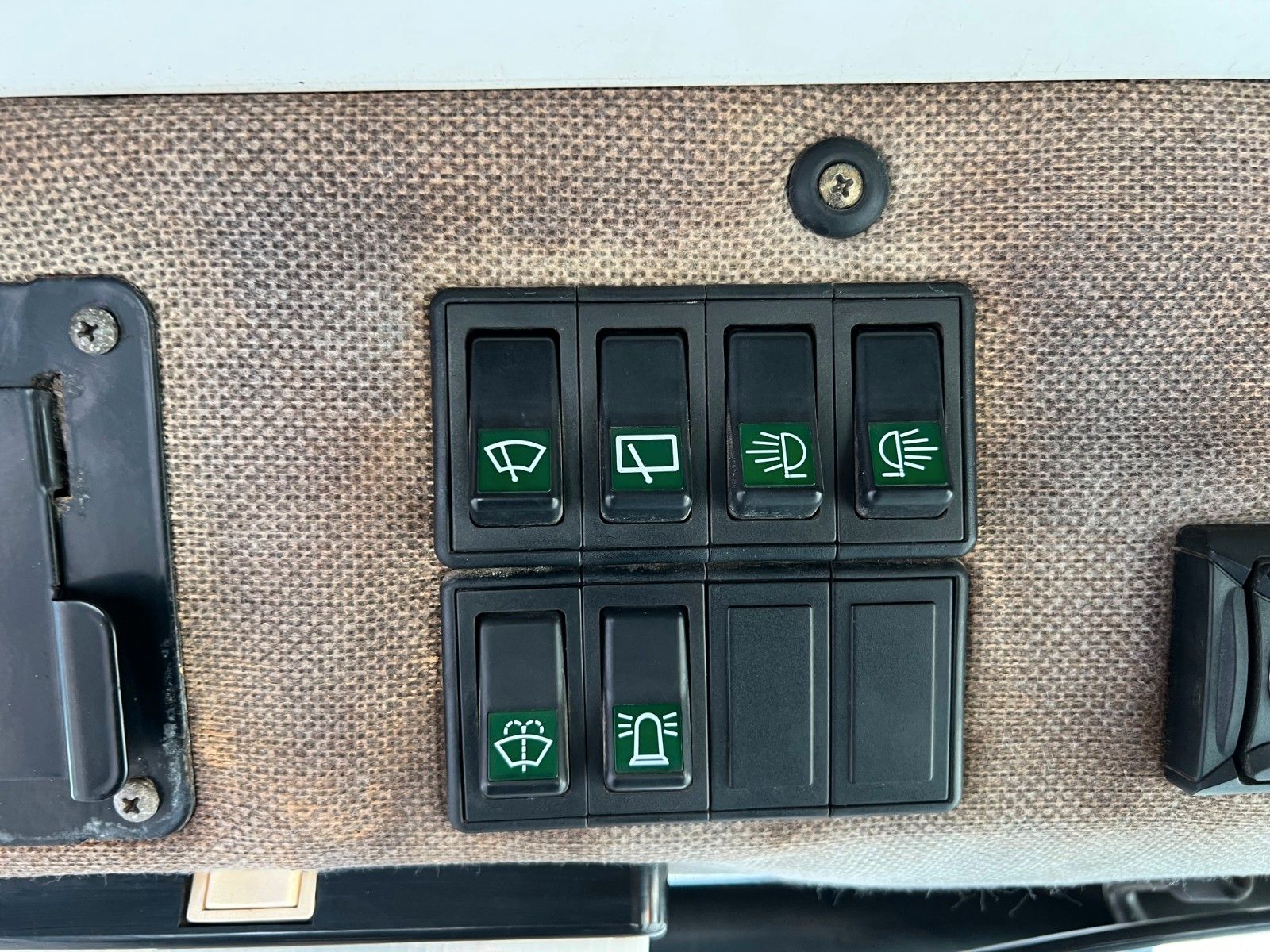 Fahrzeugabbildung Hamm 3307 HT / Walzenzug / 4.958h / 2001